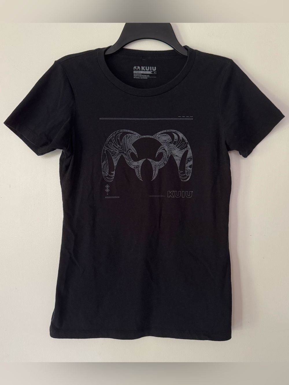 KUIU Ultralight Hunting Ram Skull Graphic T Shirt Women’s Size M Black